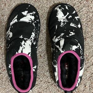 Sorel Bodega run slippers